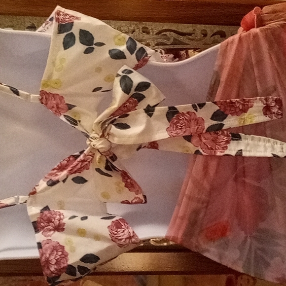 NWT Shein Halter Top with Pretty Lavender Floral Design - Picture 6 of 11